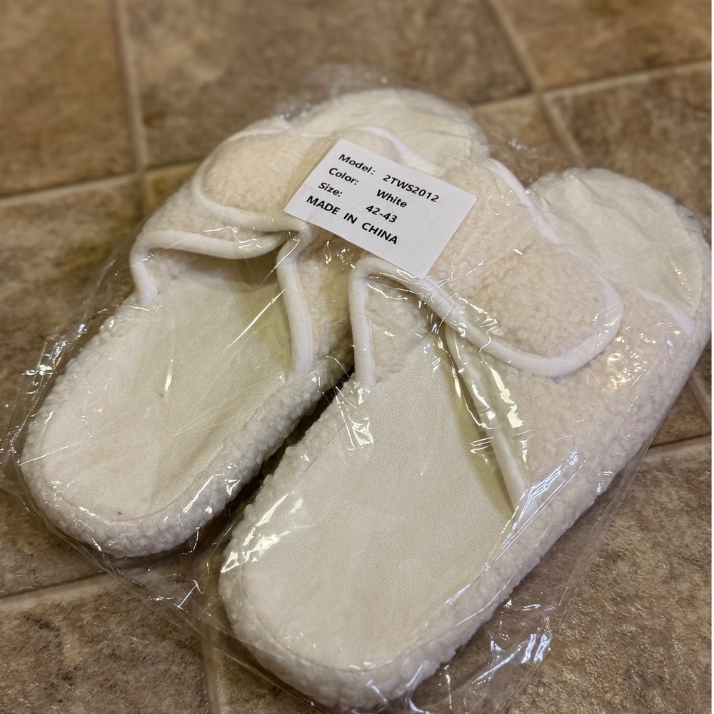 White Faux Shearling Open Toe Fuzzy Slippers House Shoes 2TWS2012 Size 42-43